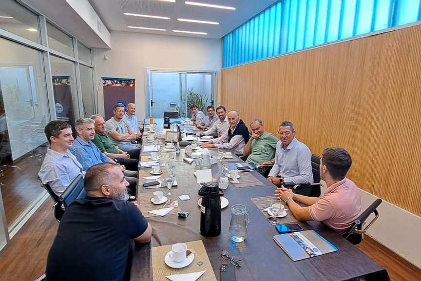 Working meeting with companies from different sectors and officials from Rosario